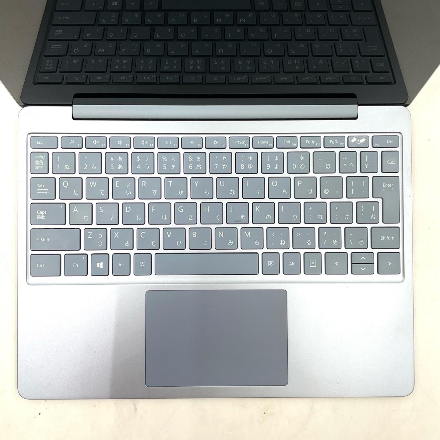 【全額返金保証】【最速発送】Microsoft Surface Laptop Go THH-00034 i5-1035G1 8GB M.2 SSD 128GB 87.2% 美品 動作確認済