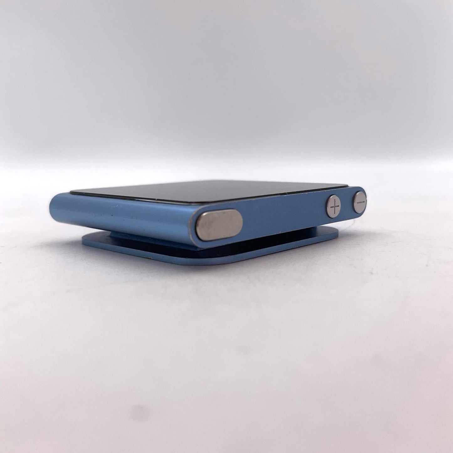 【全額返金保証】【最速発送】Apple iPod nano（第6世代） MC695J/A 美品 動作確認済