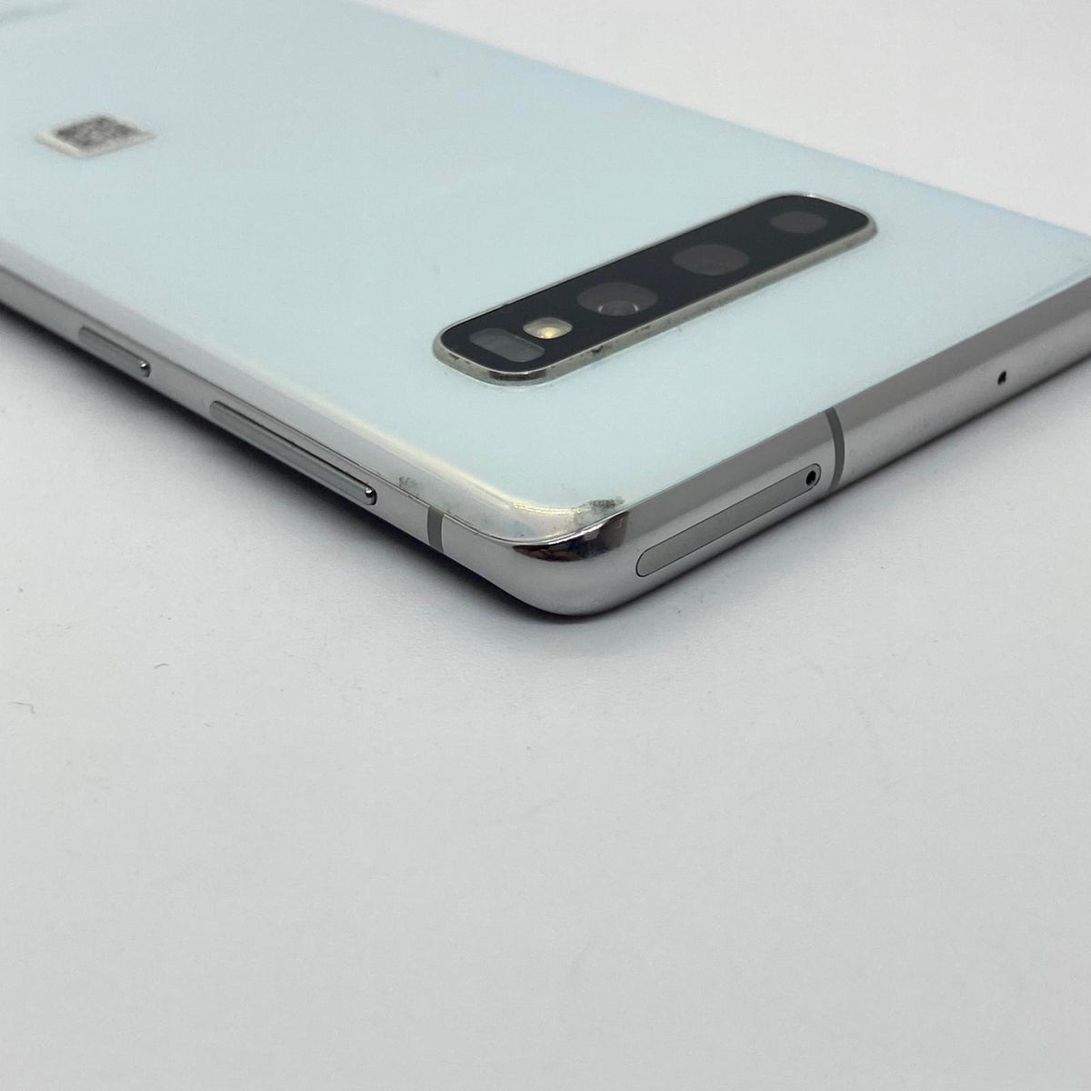 【全額返金保証】【最速発送】SAMSUNG Galaxy S10 128GB docomo SC-03L 白ロム 動作確認済
