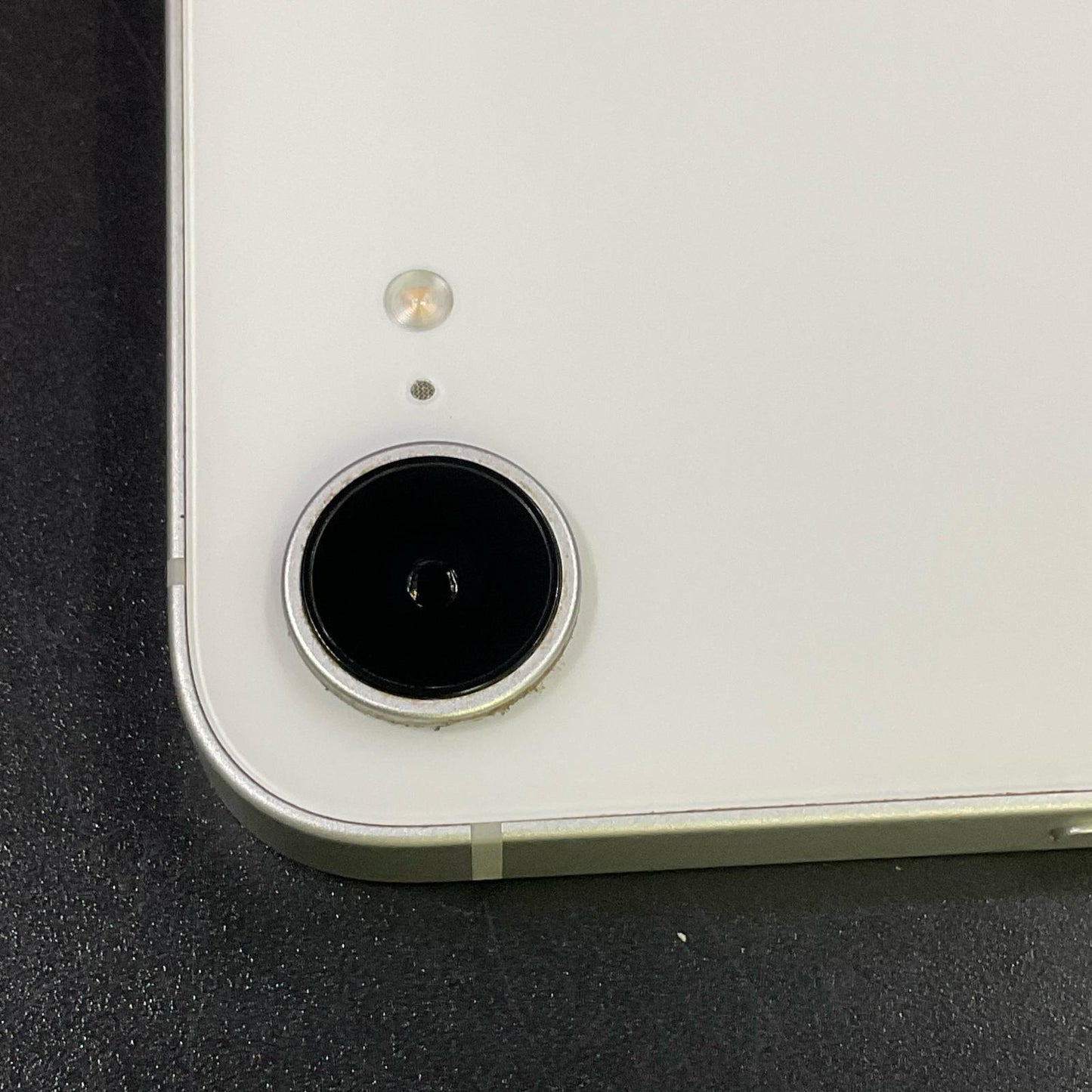 【全額返金保証】【最速発送】Apple iPhone iPhone 16e 256GB ホワイト 楽天モバイル SIMフリー 白ロム 美品 動作確認済 92%