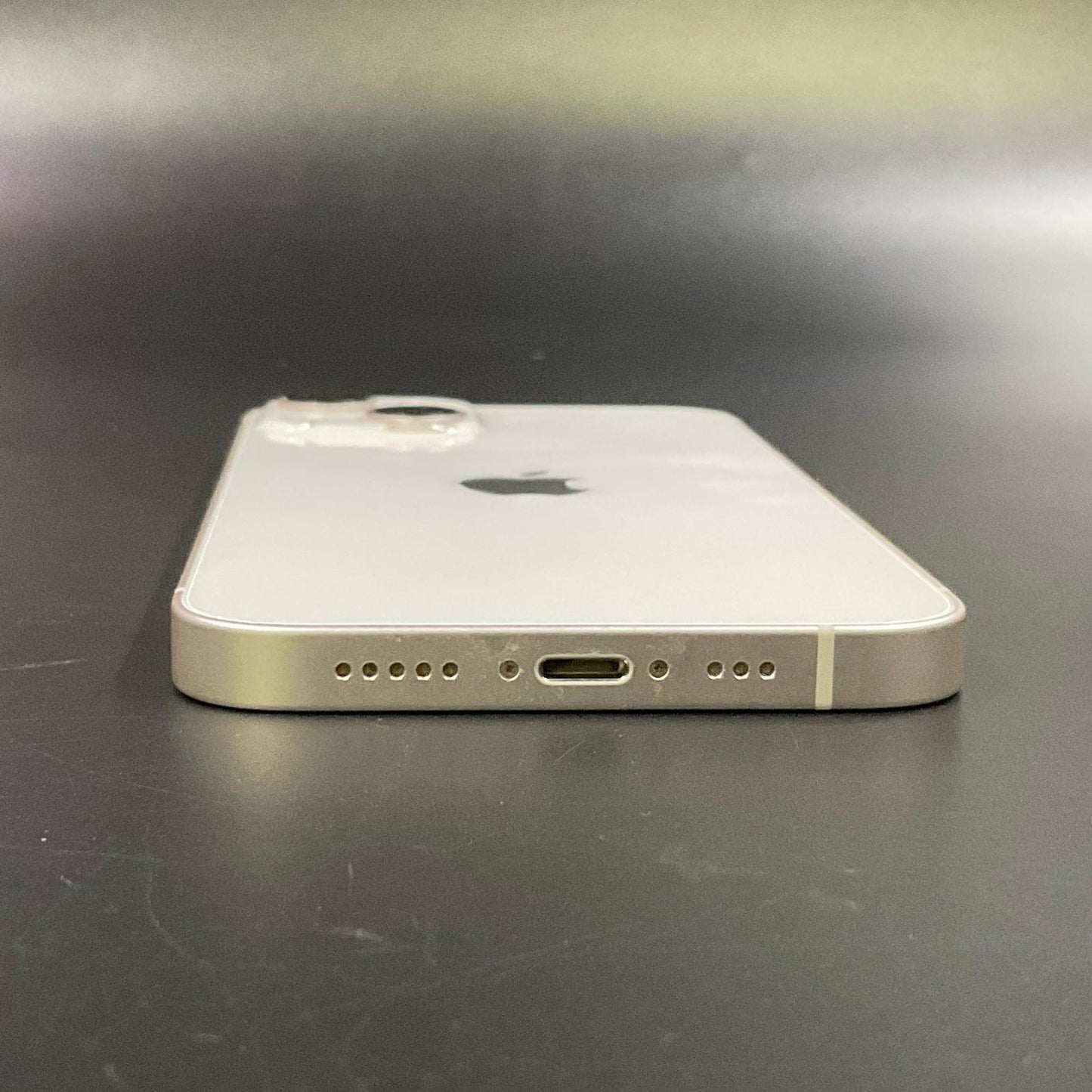 【全額返金保証】【最速発送】Apple iPhone iPhone 13 128GB スターライト Softbank 白ロム 美品 動作確認済 84%