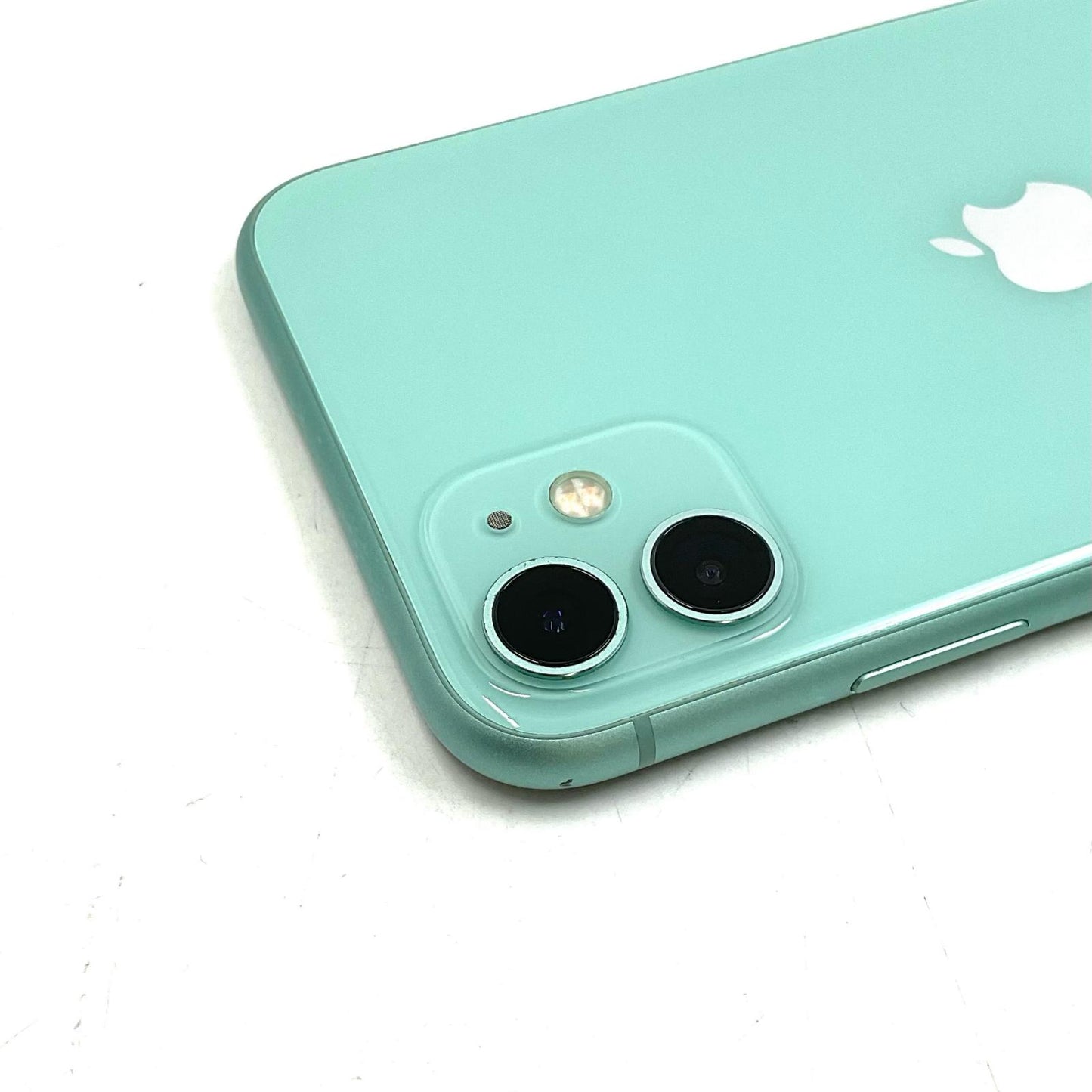【最速発送】Apple iPhone iPhone 11 128GB グリーン au SIMフリー 白ロム【難有】
