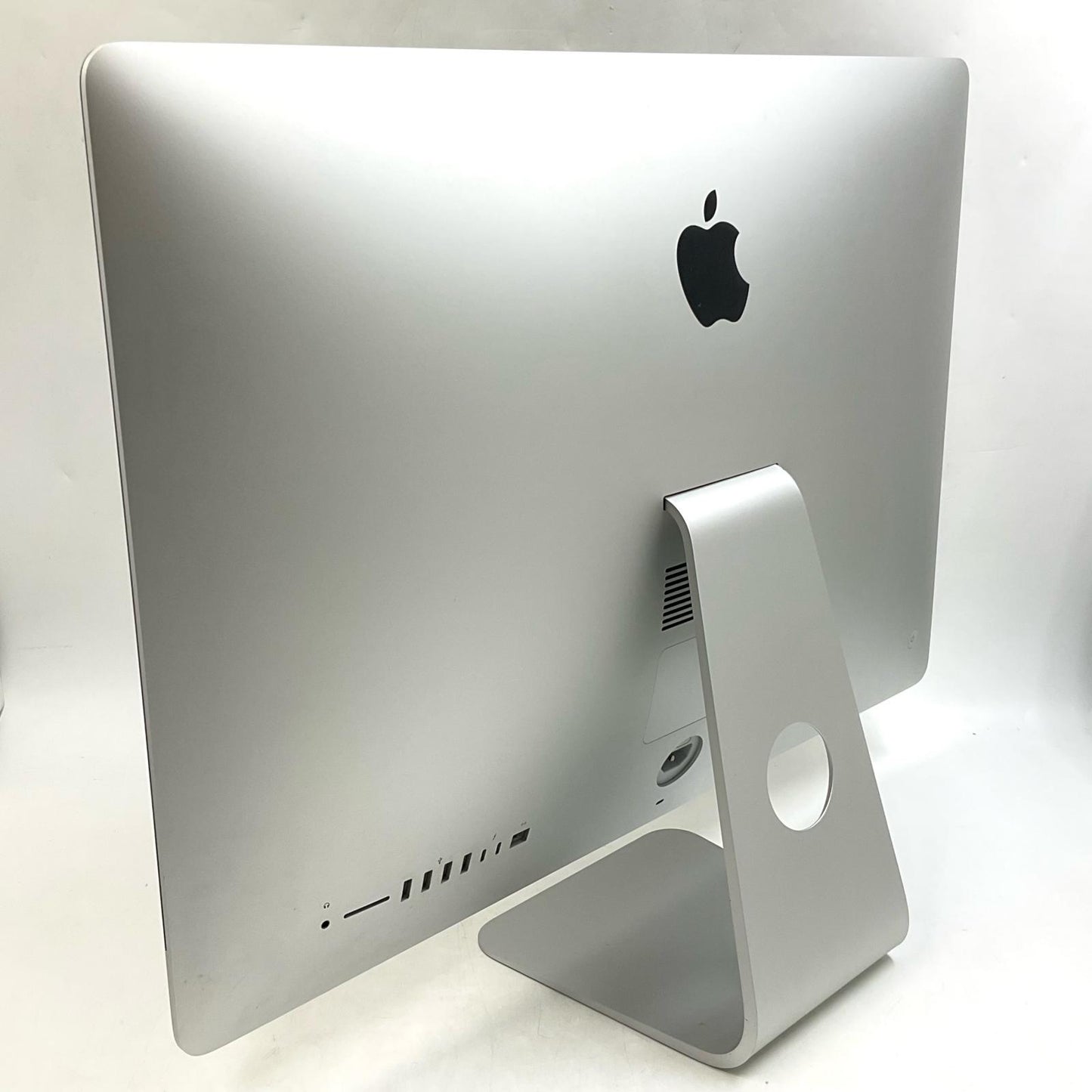 【最速発送】Apple iMac 27インチ クアッドコア intel core i7 32GB フュージョンドライブ 2TB シルバー【難有】