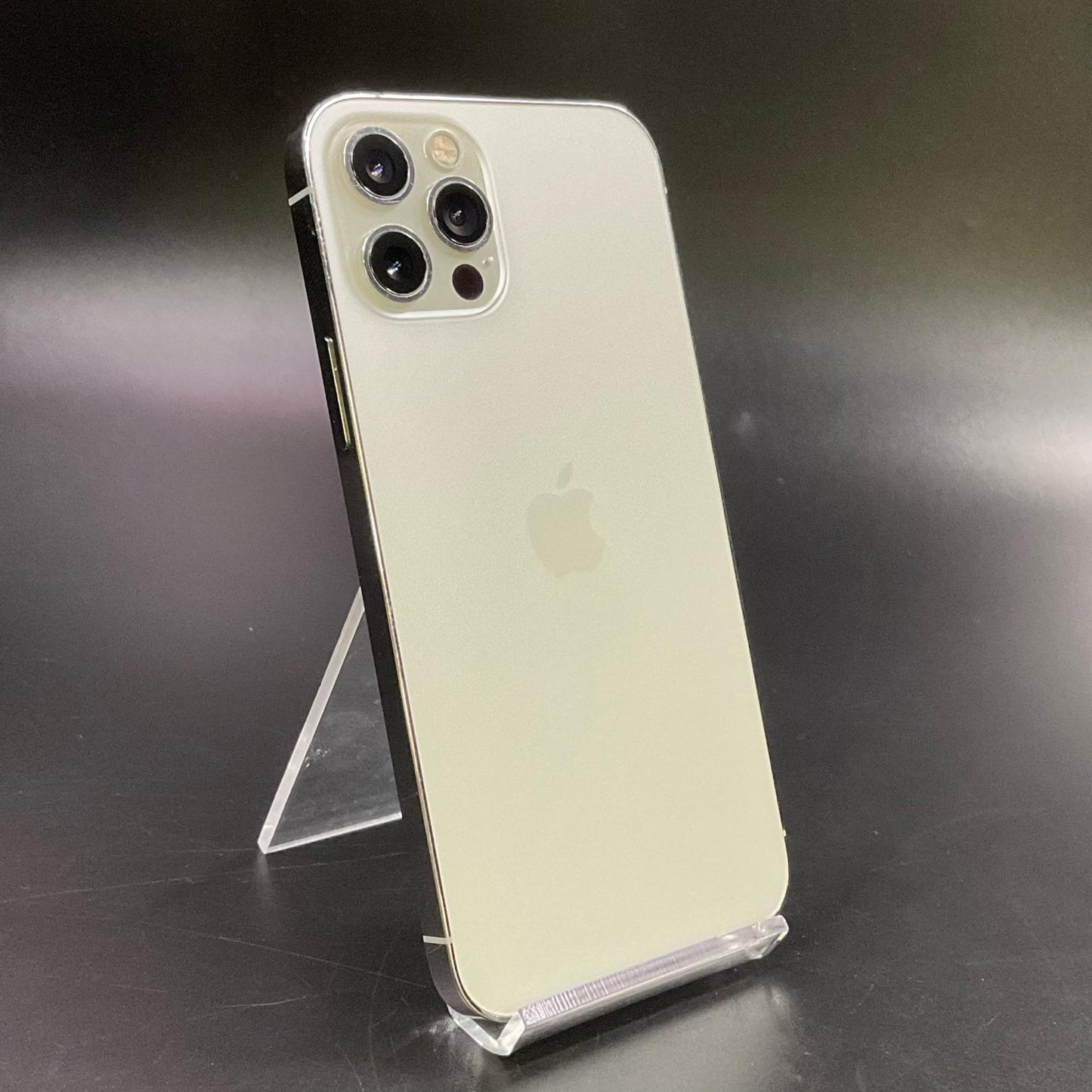 【全額返金保証】【最速発送】Apple iPhone iPhone 12 Pro 256GB シルバー docomo SIMフリー 白ロム 美品 動作確認済 88%