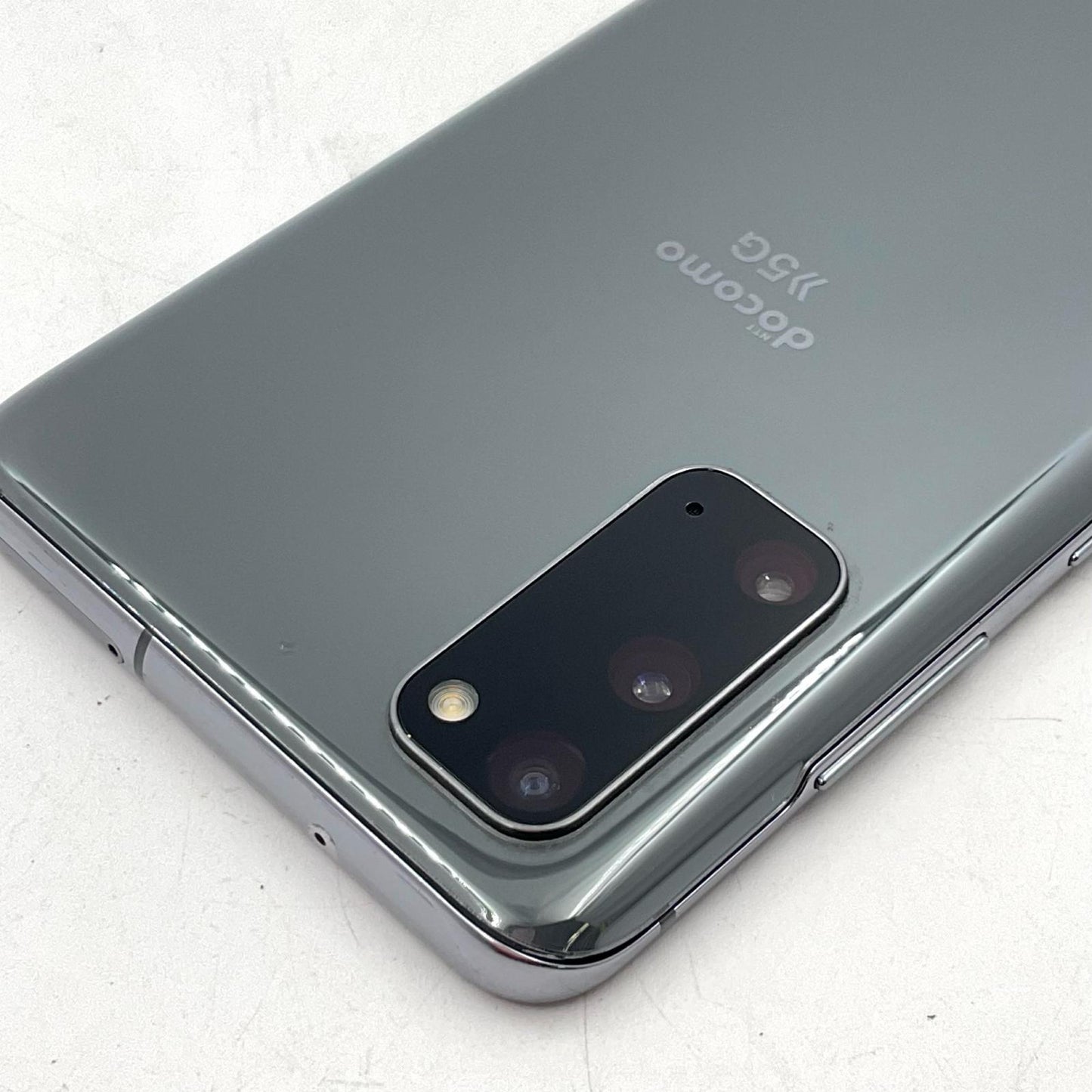 【最速発送】SAMSUNG Galaxy S20 5G 128GB docomo SC51Aa 白ロム【難有】