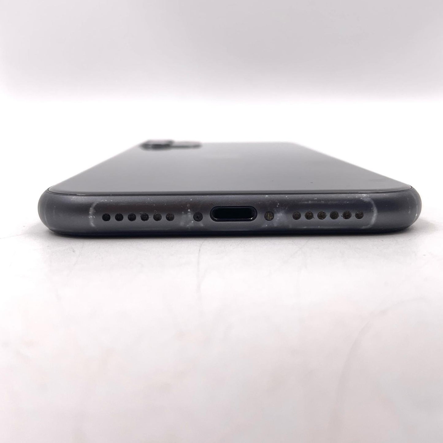【全額返金保証】【最速発送】Apple iPhone iPhone 11 128GB ブラック docomo SIMフリー 白ロム 動作確認済 73%