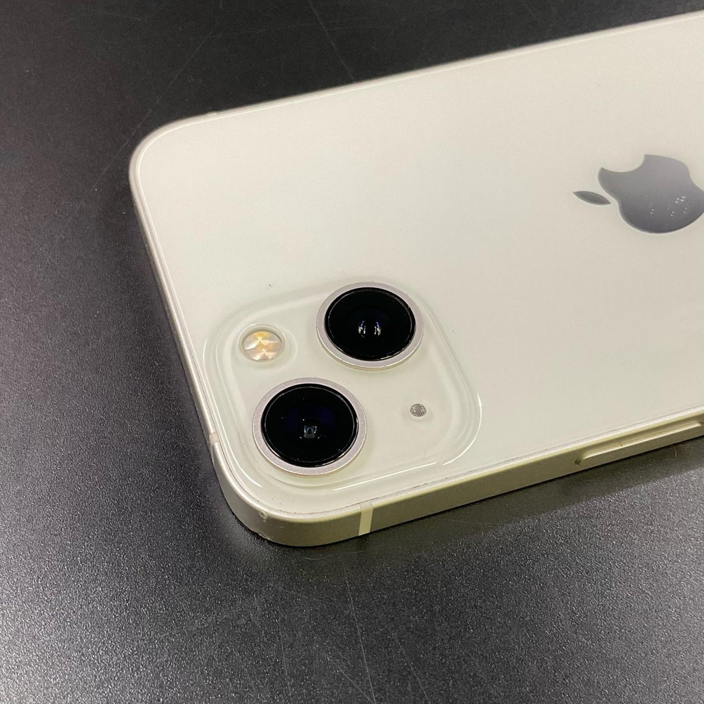 【全額返金保証】【最速発送】Apple iPhone iPhone 13 512GB スターライト docomo SIMフリー 白ロム 動作確認済 78%