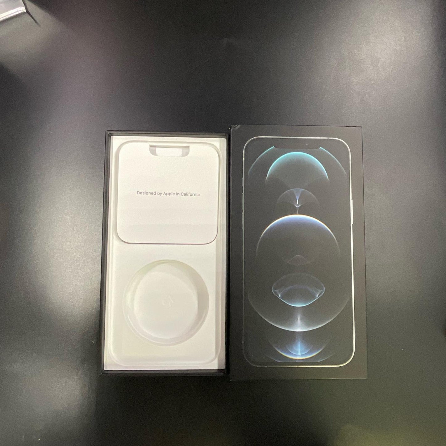 【全額返金保証】【最速発送】Apple iPhone iPhone 12 Pro Max 128GB シルバー docomo 白ロム 動作確認済 80%