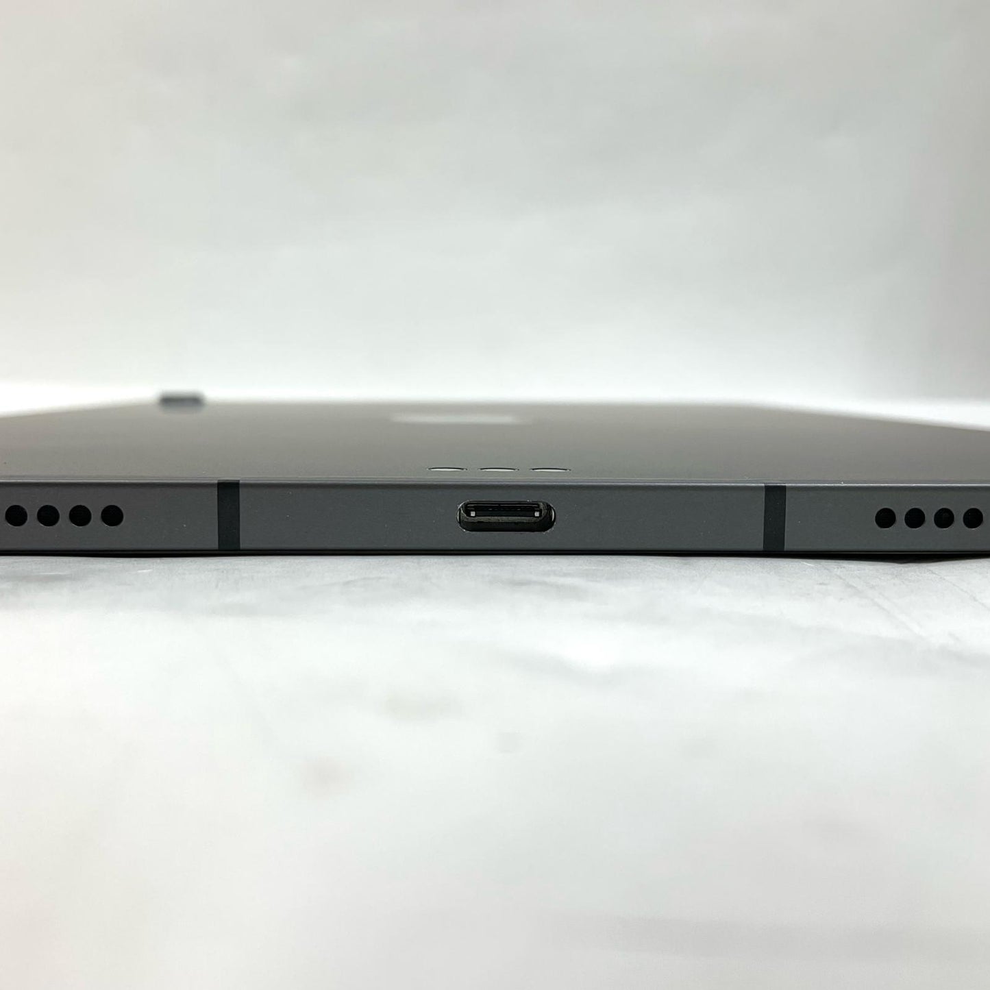 【全額返金保証】【最速発送】Apple iPad Air 10.9インチ 第4世代 256GB スペースグレイ WiFi+Cellular au 白ロム 美品 動作確認済