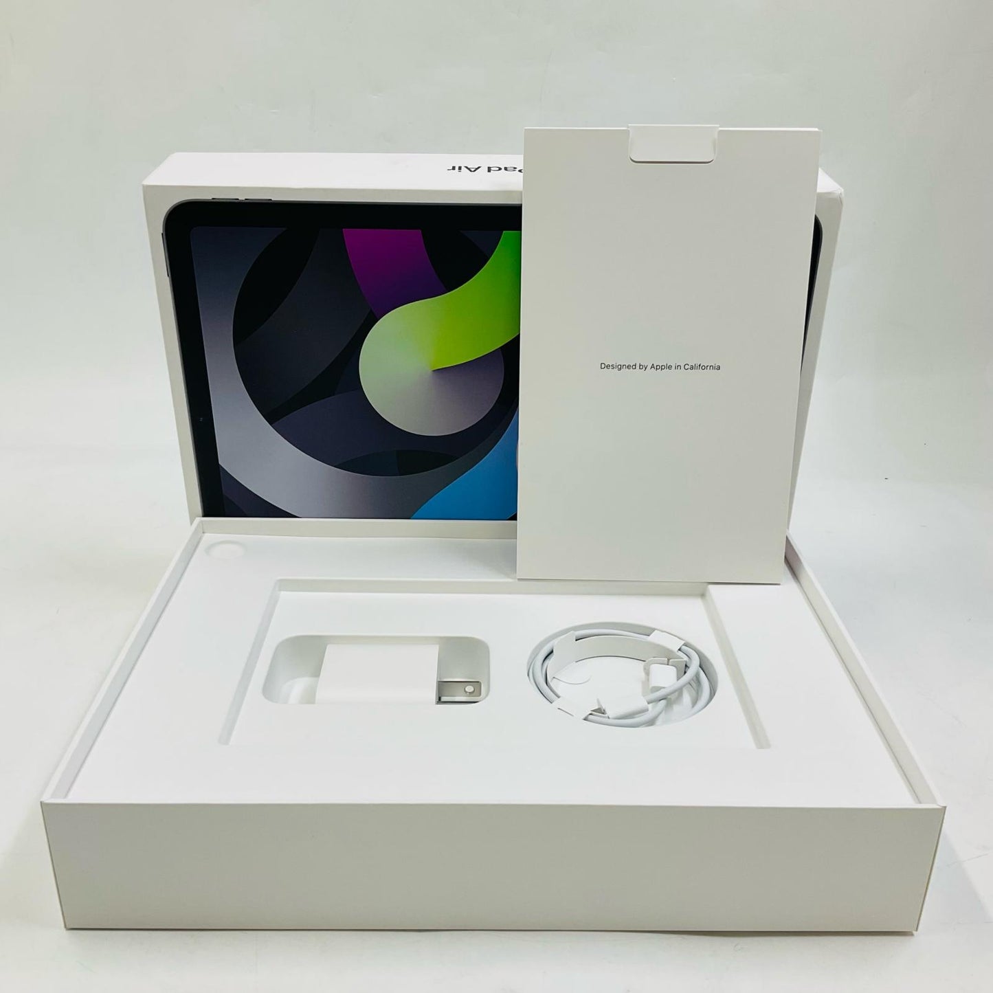 【全額返金保証】【最速発送】Apple iPad Air 10.9インチ 第4世代 256GB スペースグレイ WiFi+Cellular au 白ロム 美品 動作確認済