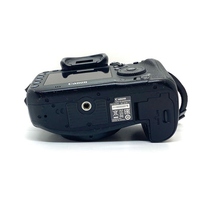 【最速発送】Canon デジタル一眼 Canon EOS 7D MarkII【難有】