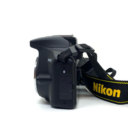 【全額返金保証】【最速発送】Nikon デジタル一眼 D3500 ダブルズームキット ブラック 美品 動作確認済