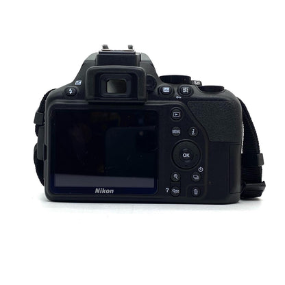 【全額返金保証】【最速発送】Nikon デジタル一眼 D3500 ダブルズームキット ブラック 美品 動作確認済