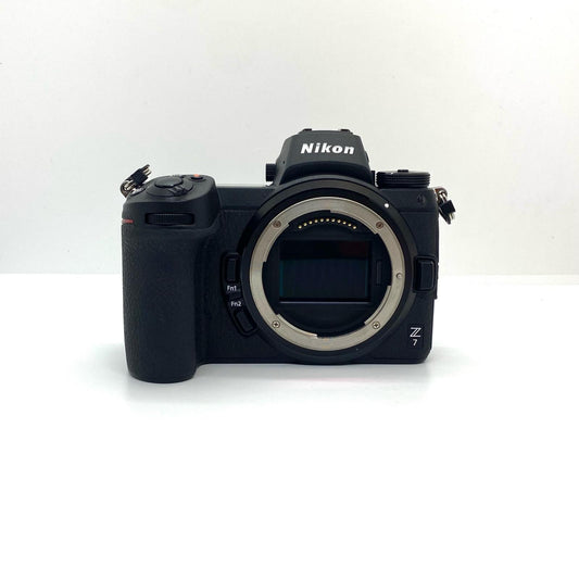 【全額返金保証】【最速発送】Nikon デジタル一眼 NIKON Z7 ボディ 超美品 動作確認済