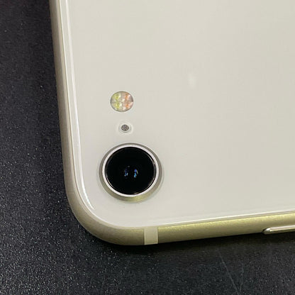 【全額返金保証】【最速発送】Apple iPhone iPhone SE（第3世代） 64GB ホワイト SIMフリー 白ロム 美品 動作確認済 86%