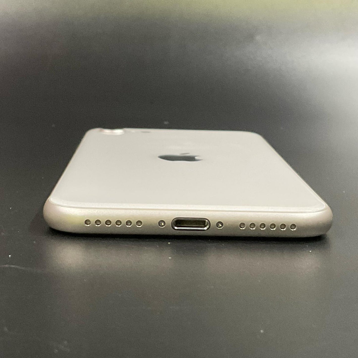 【全額返金保証】【最速発送】Apple iPhone iPhone SE（第3世代） 64GB ホワイト SIMフリー 白ロム 美品 動作確認済 86%
