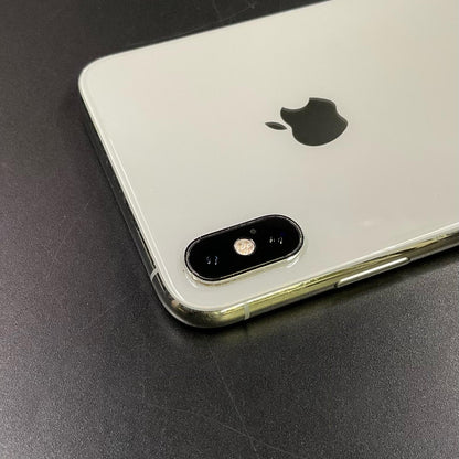 【全額返金保証】【最速発送】Apple iPhone iPhone XS Max 256GB シルバー docomo SIMフリー 白ロム 動作確認済 83%