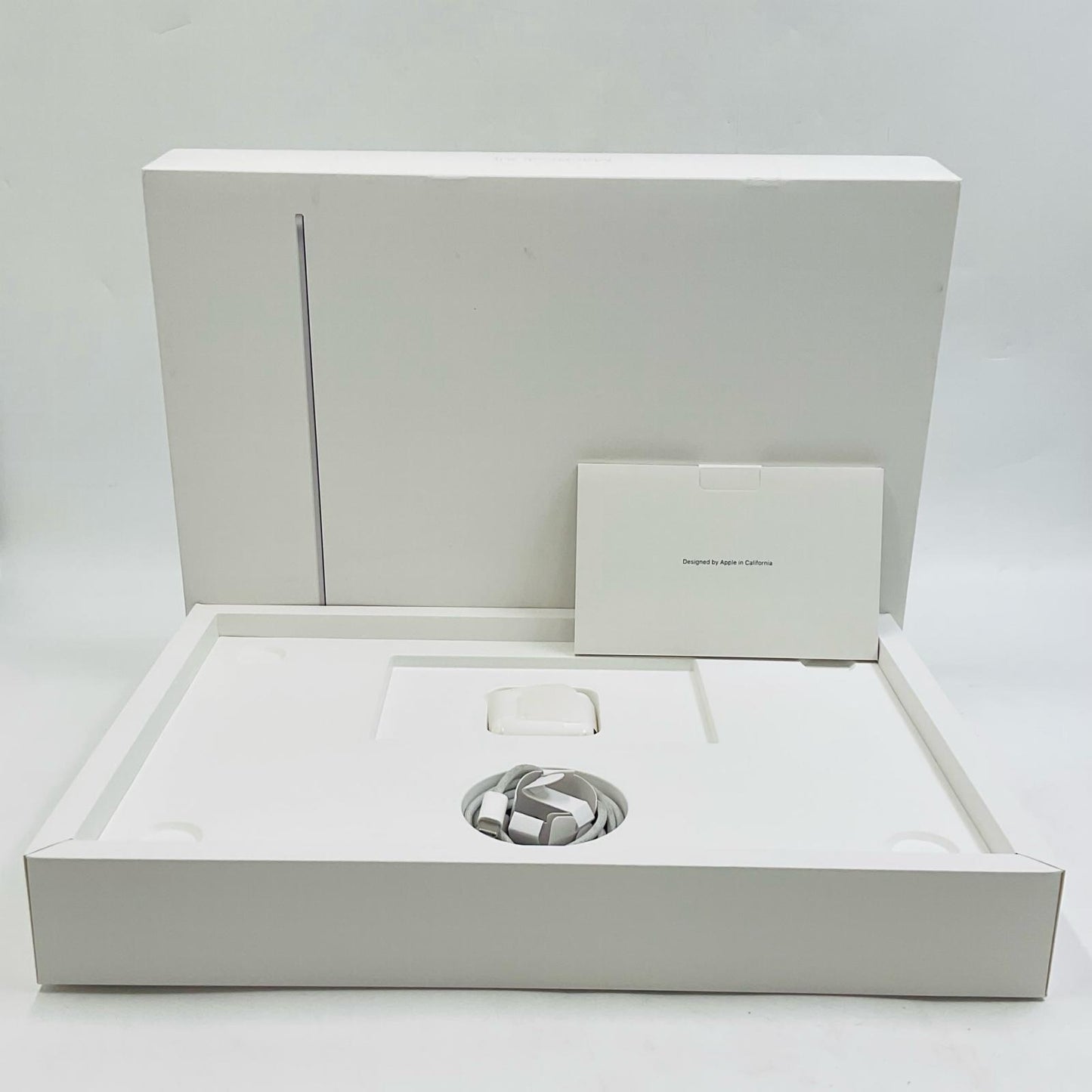 【最速発送】Apple MacBook Air 15インチ 2023 Apple M2 8GB 512GB シルバー 98%【難有】