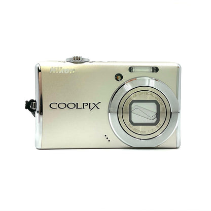 【全額返金保証】【最速発送】Nikon コンパクトデジタルカメラ COOLPIX S620 シルバー 動作確認済