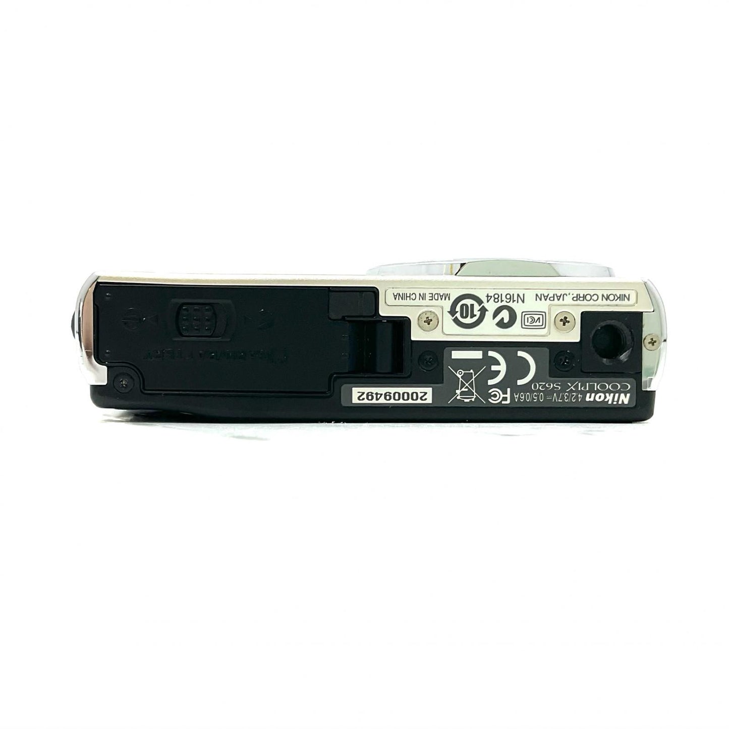 【全額返金保証】【最速発送】Nikon コンパクトデジタルカメラ COOLPIX S620 シルバー 動作確認済