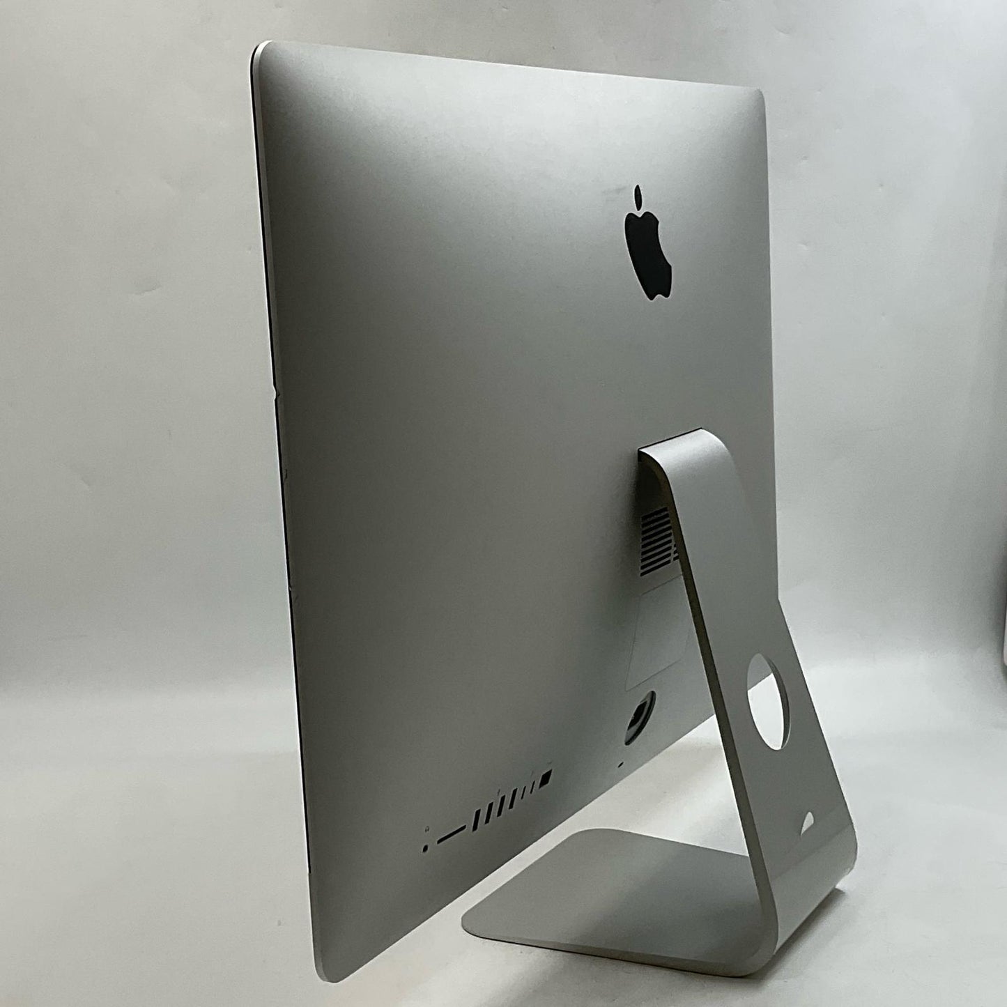 【最速発送】Apple iMac 27インチ 3.7GHz 6コア Intel Core i5 32GB フュージョンドライブ 2TB シルバー【難有】