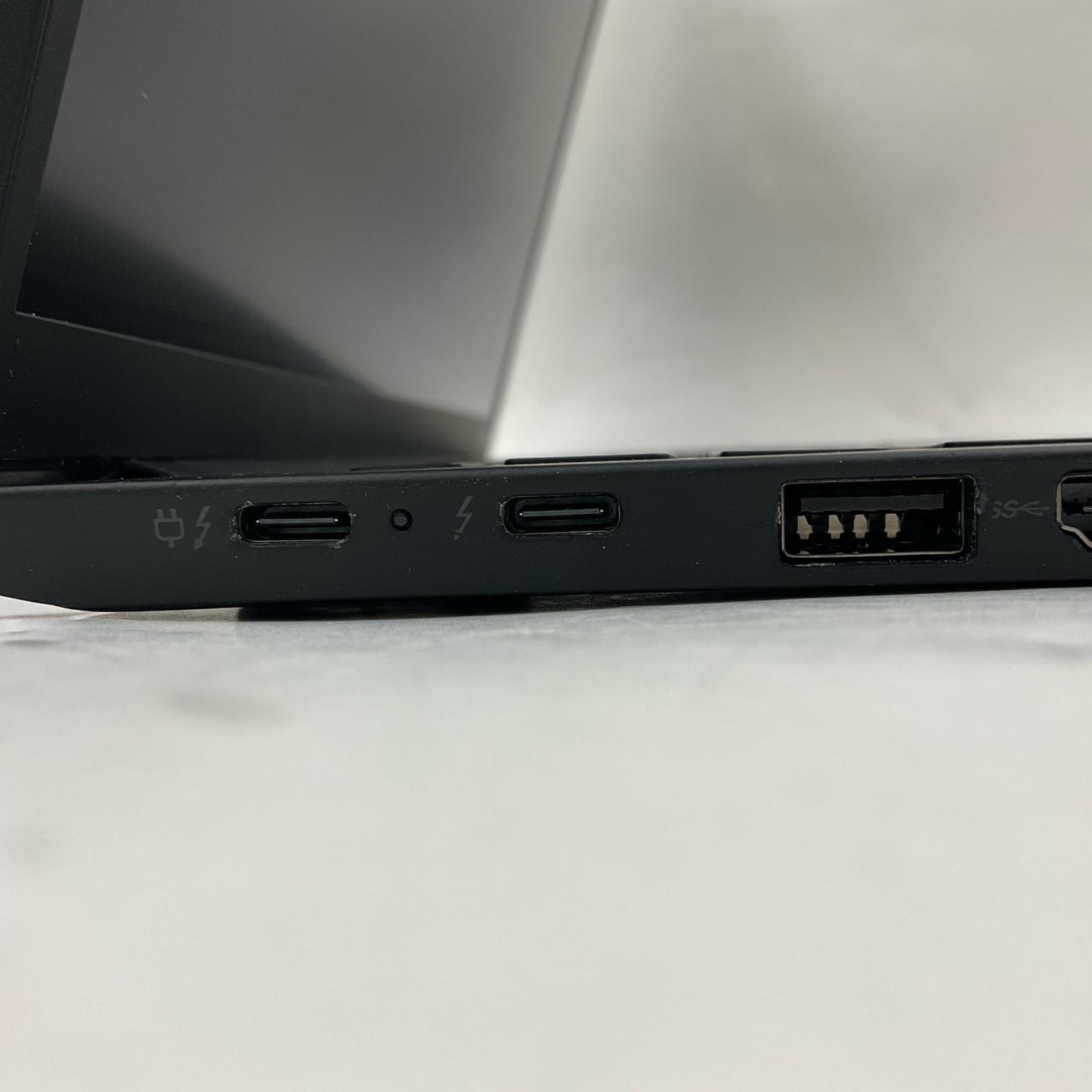 【全額返金保証】【最速発送】Lenovo ThinkPad X1 Carbon Gen 10 12th Gen Core i5-1250P 16GB SSD 256GB 動作確認済