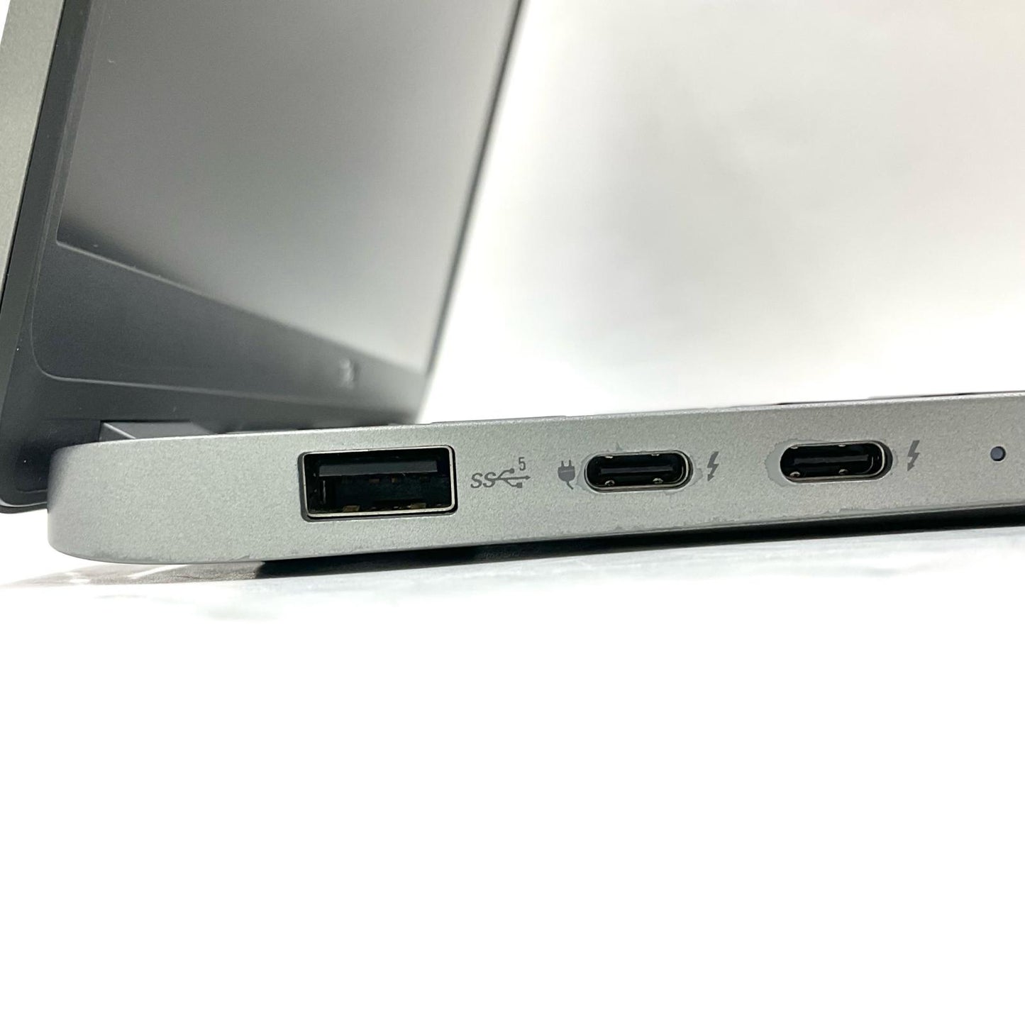 【最速発送】Dell Latitude 5340 13th Gen Core i7-1365U 16GB SSD 256GB【難有】