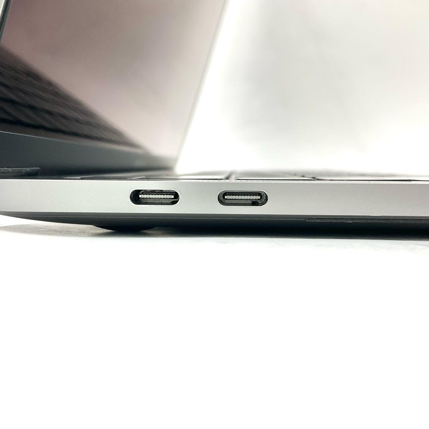 【最速発送】Apple MacBook Pro 13インチ 2020 Core i7-1068NG7 2.30GHz 32GB 512GB ミッドナイト【難有】