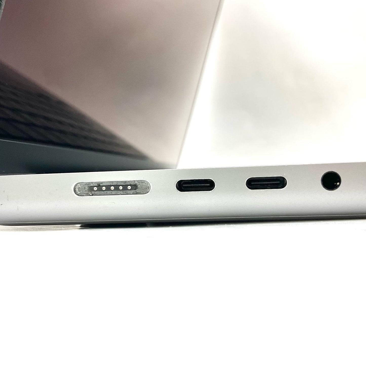 【全額返金保証】【最速発送】Apple MacBook Pro 16インチ 2023 Apple M2 Max 64GB 2TB スペースグレイ 83% 動作確認済