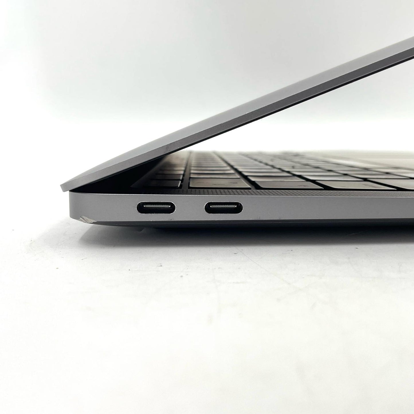 【全額返金保証】【最速発送】Apple MacBook Air 13.3インチ 2020 Apple M1 8GB 256GB スペースグレイ 86% 動作確認済