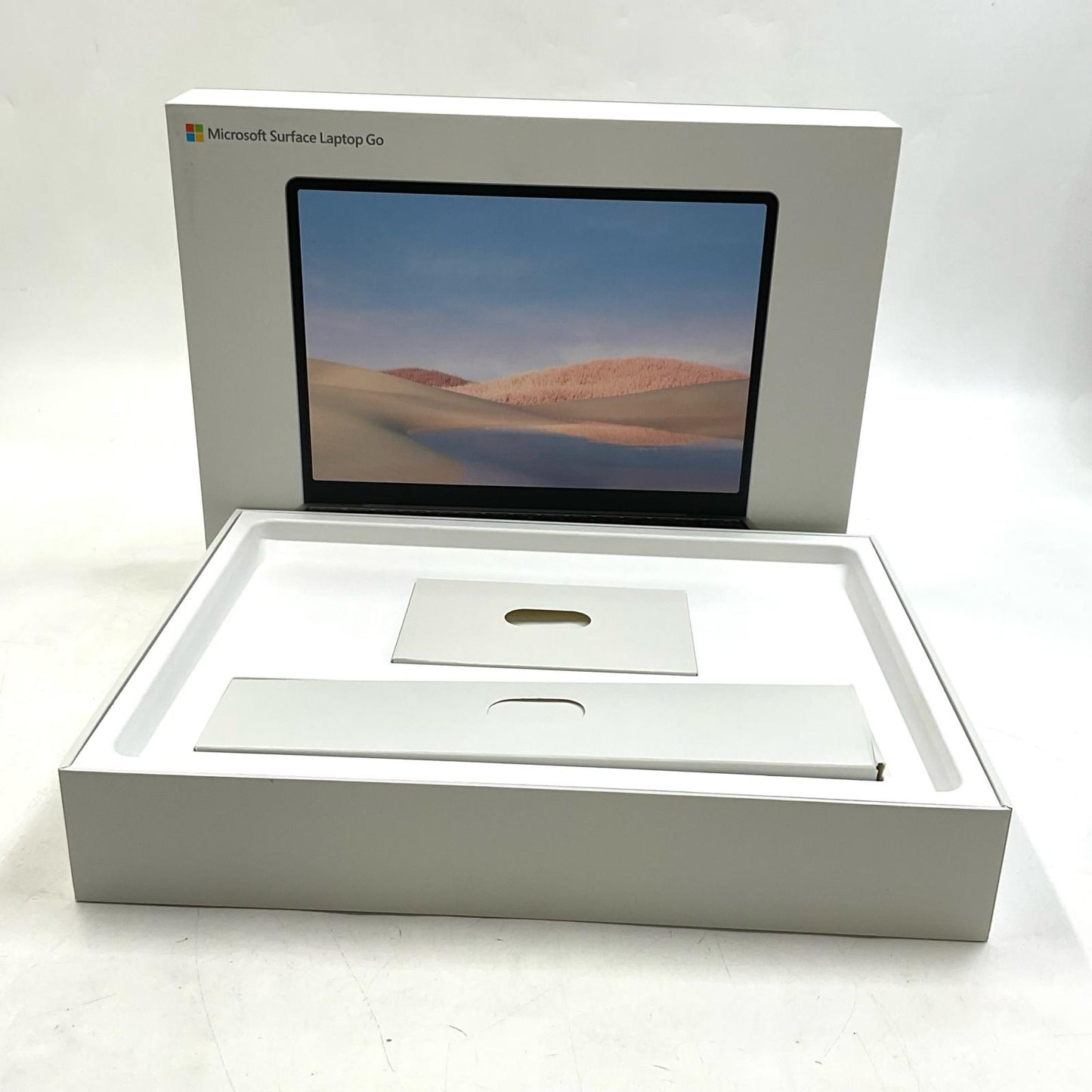 【全額返金保証】【最速発送】Microsoft Surface Laptop Go 1ZO-00020 i5-1035G1 4GB eMMC 64GB 89.3% 美品 動作確認済