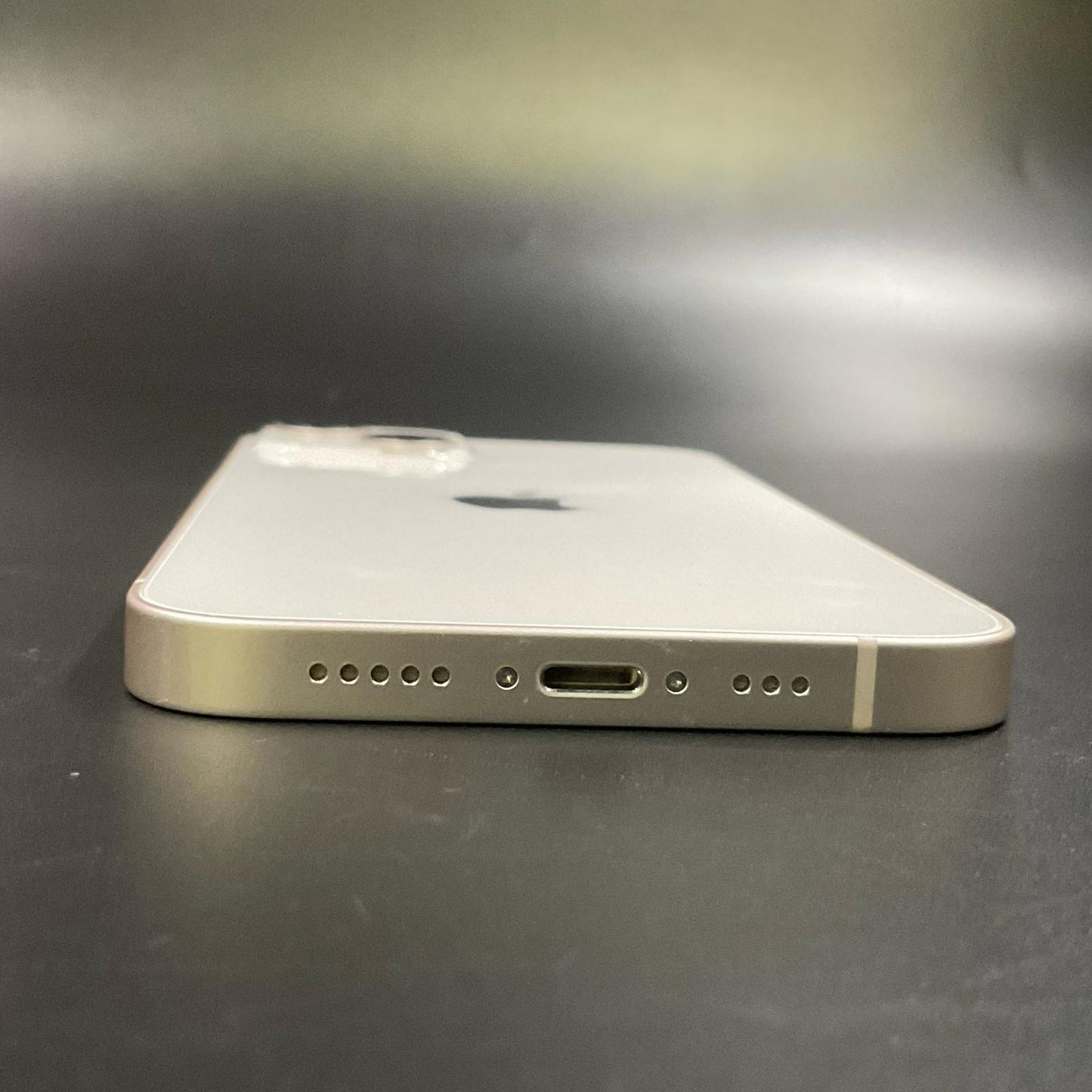 【全額返金保証】【最速発送】Apple iPhone iPhone 13 128GB スターライト au SIMフリー 白ロム 美品 動作確認済 85%