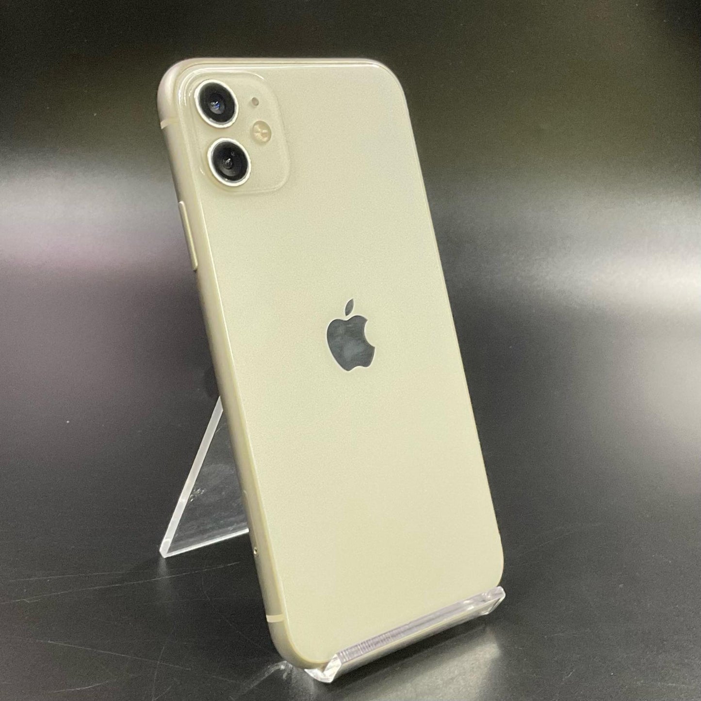 【最速発送】Apple iPhone iPhone 11 128GB ホワイト docomo SIMフリー 白ロム【難有】 76%