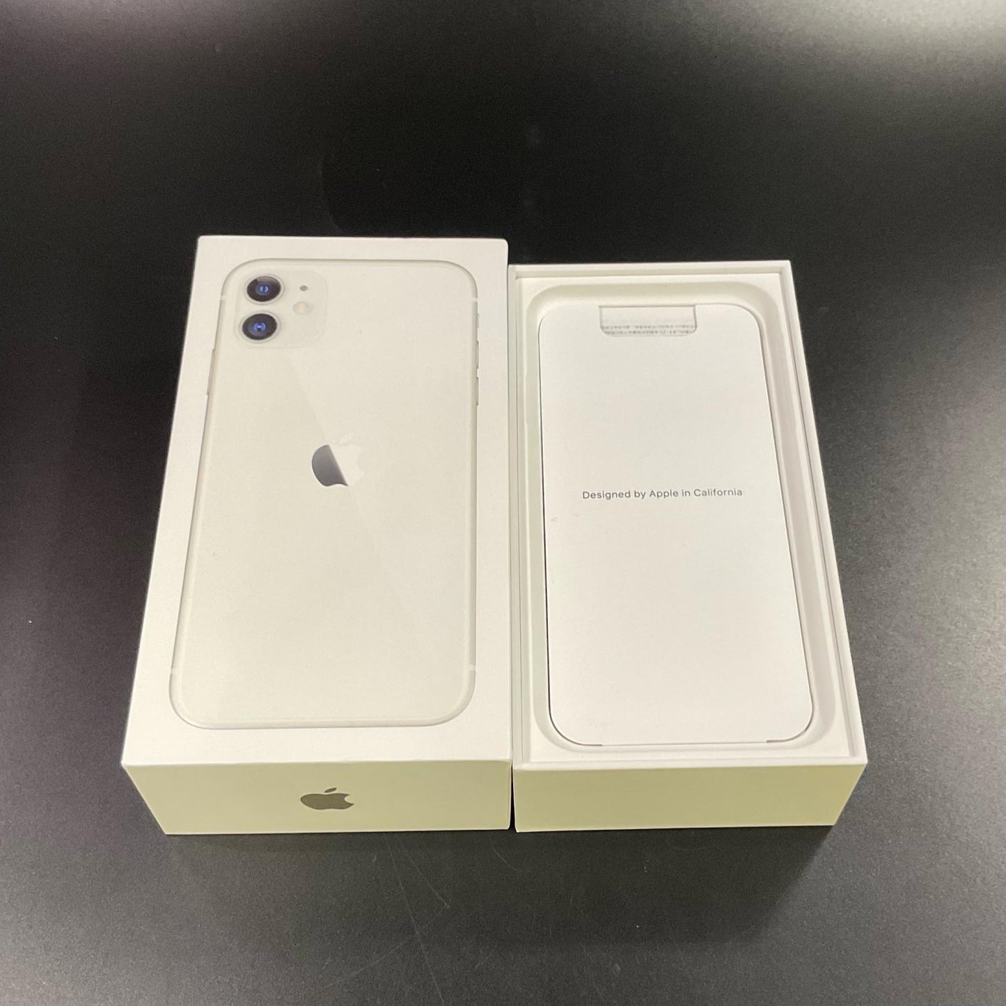 【最速発送】Apple iPhone iPhone 11 128GB ホワイト docomo SIMフリー 白ロム【難有】 76%