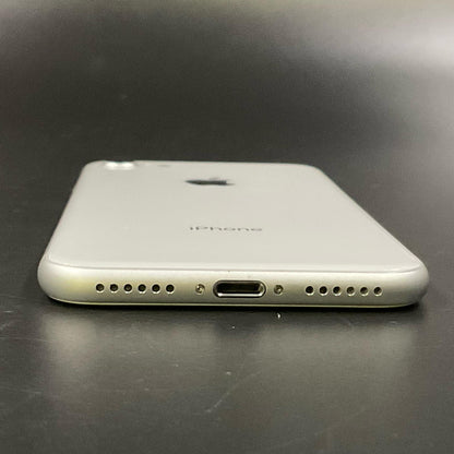 【全額返金保証】【最速発送】Apple iPhone iPhone 8 64GB シルバー Softbank SIMフリー 白ロム 動作確認済 76%