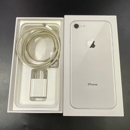 【全額返金保証】【最速発送】Apple iPhone iPhone 8 64GB シルバー Softbank SIMフリー 白ロム 動作確認済 76%