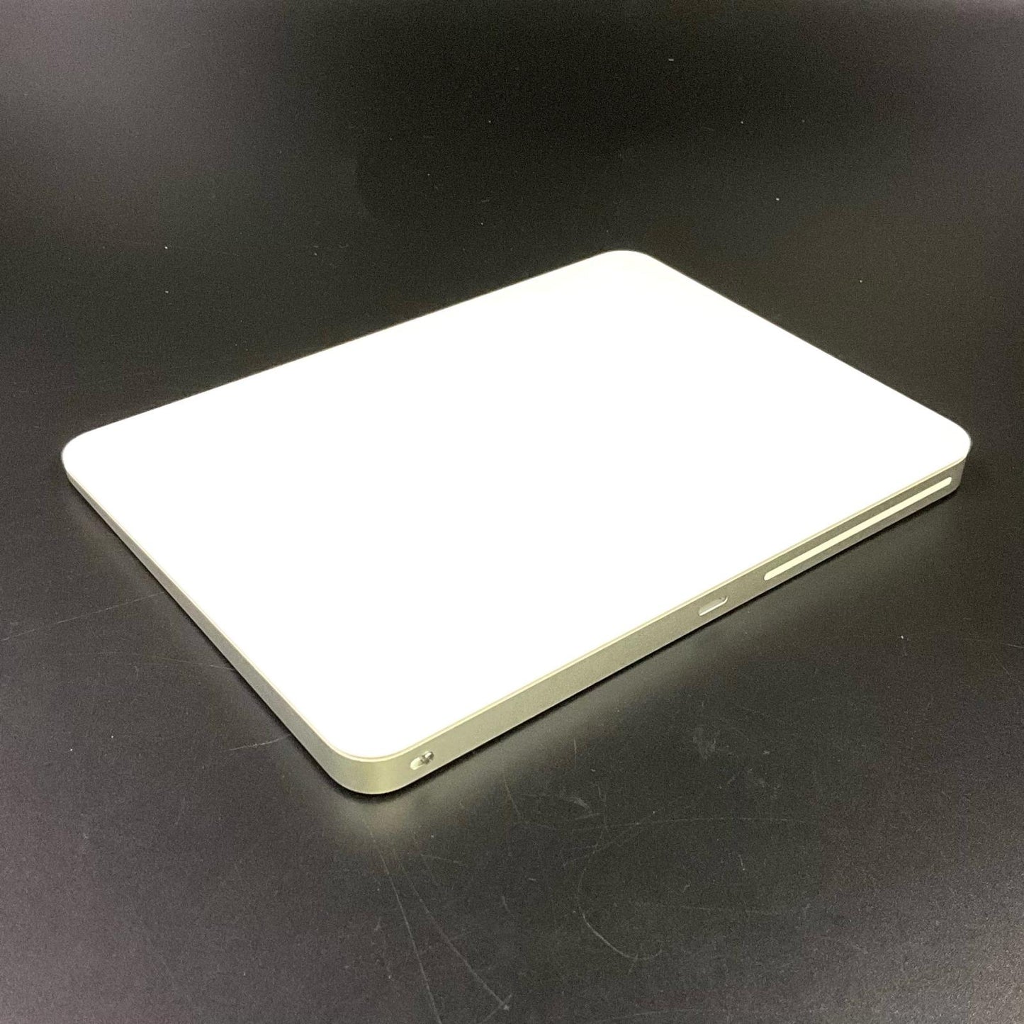 【全額返金保証】【最速発送】Apple Magic Trackpad 2 A1535 EMC:2733 美品 動作確認済