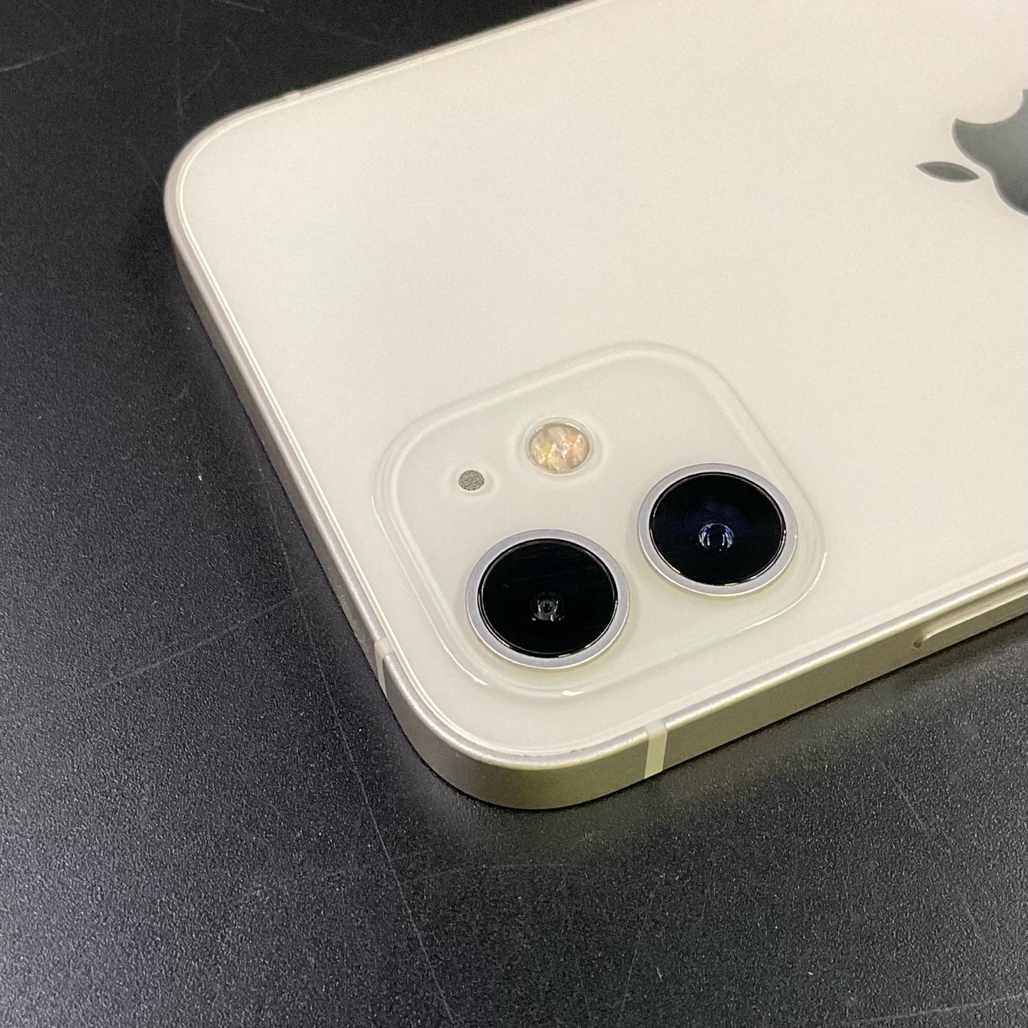 【全額返金保証】【最速発送】Apple iPhone iPhone 12 128GB ホワイト Softbank 白ロム 動作確認済 81%