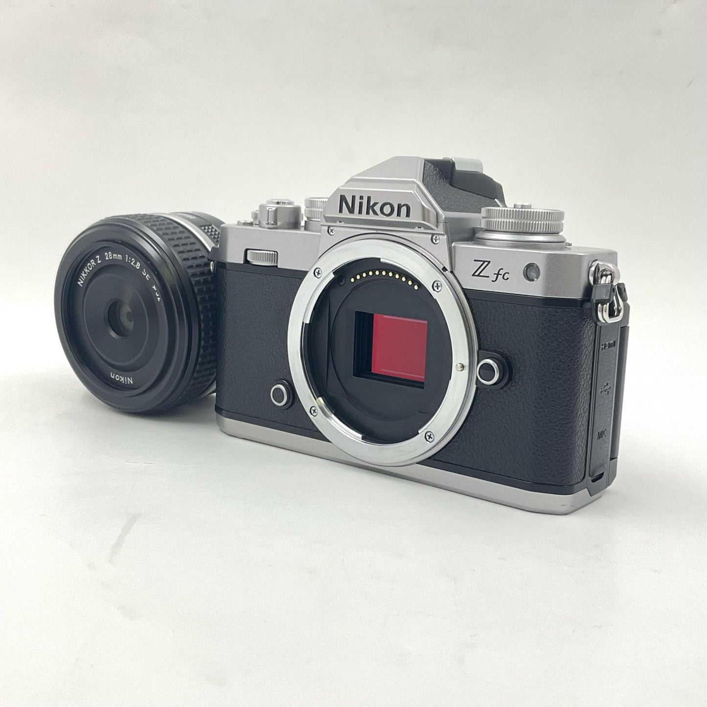 【全額返金保証】【最速発送】Nikon デジタル一眼 Z fc 28mm f/2.8 Special Edition キット [シルバー] 美品 動作確認済