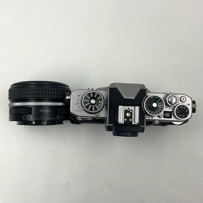 【全額返金保証】【最速発送】Nikon デジタル一眼 Z fc 28mm f/2.8 Special Edition キット [シルバー] 美品 動作確認済