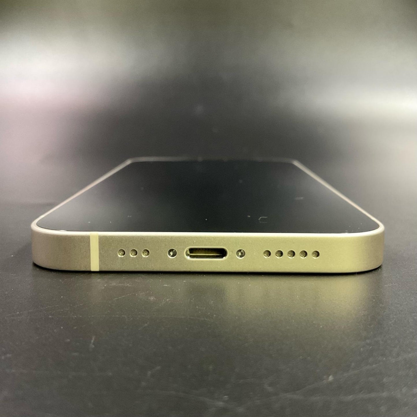 【全額返金保証】【最速発送】Apple iPhone iPhone 13 128GB スターライト au 白ロム 動作確認済 78%