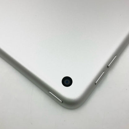 【全額返金保証】【最速発送】Apple iPad iPad 10.2インチ 第9世代 256GB シルバー Wi-Fi 美品 動作確認済
