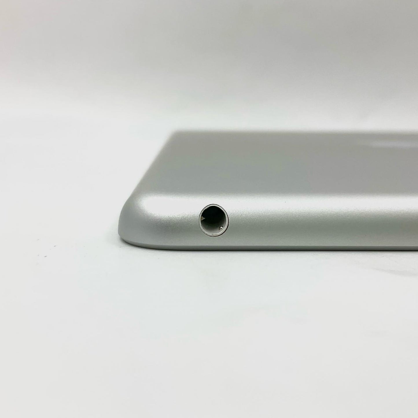 【全額返金保証】【最速発送】Apple iPad iPad 10.2インチ 第9世代 256GB シルバー Wi-Fi 美品 動作確認済