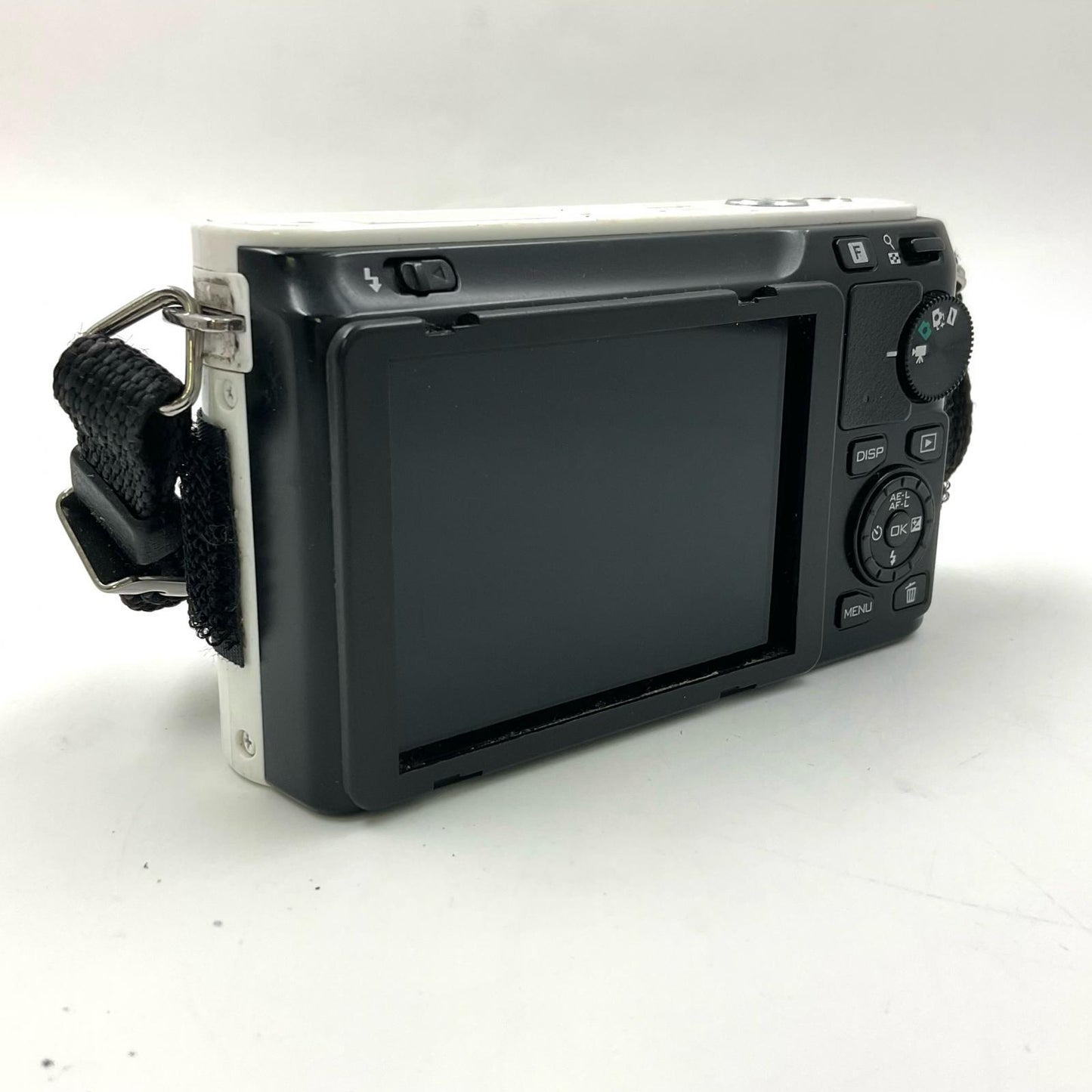 【最速発送】Nikon デジタル一眼 1 J1 ボディ ホワイト【難有】