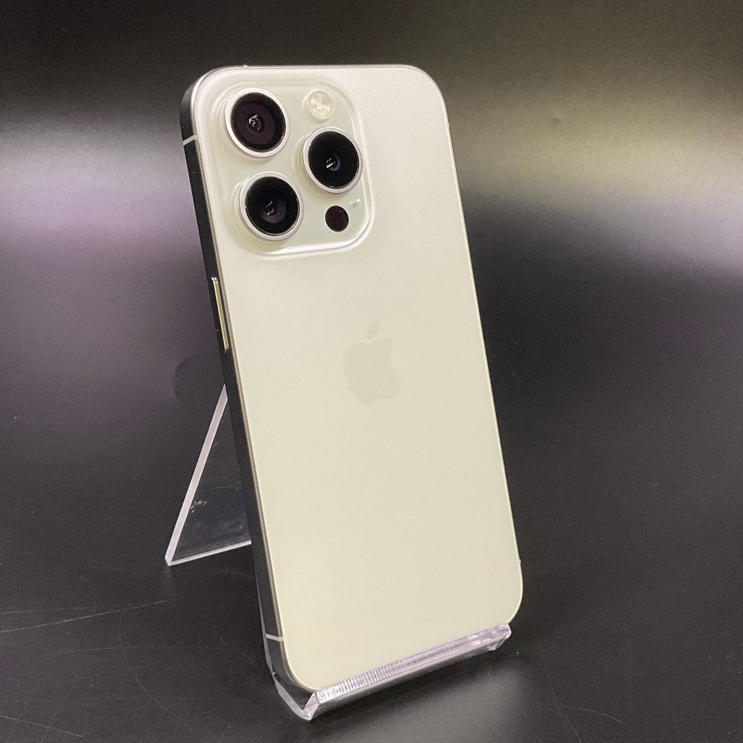 【全額返金保証】【最速発送】Apple iPhone iPhone 15 Pro 256GB ホワイトチタニウム SIMフリー 美品 動作確認済 88%