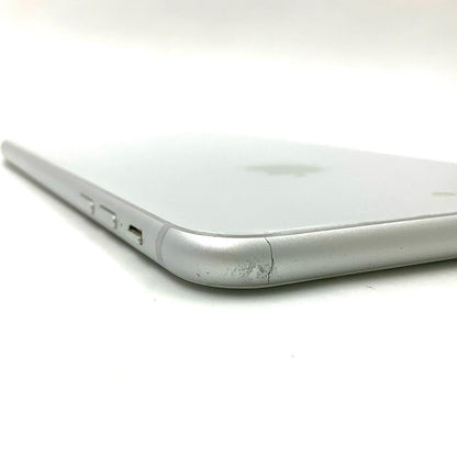 【最速発送】Apple iPhone iPhone 8 Plus 64GB シルバー docomo 白ロム【難有】 79%