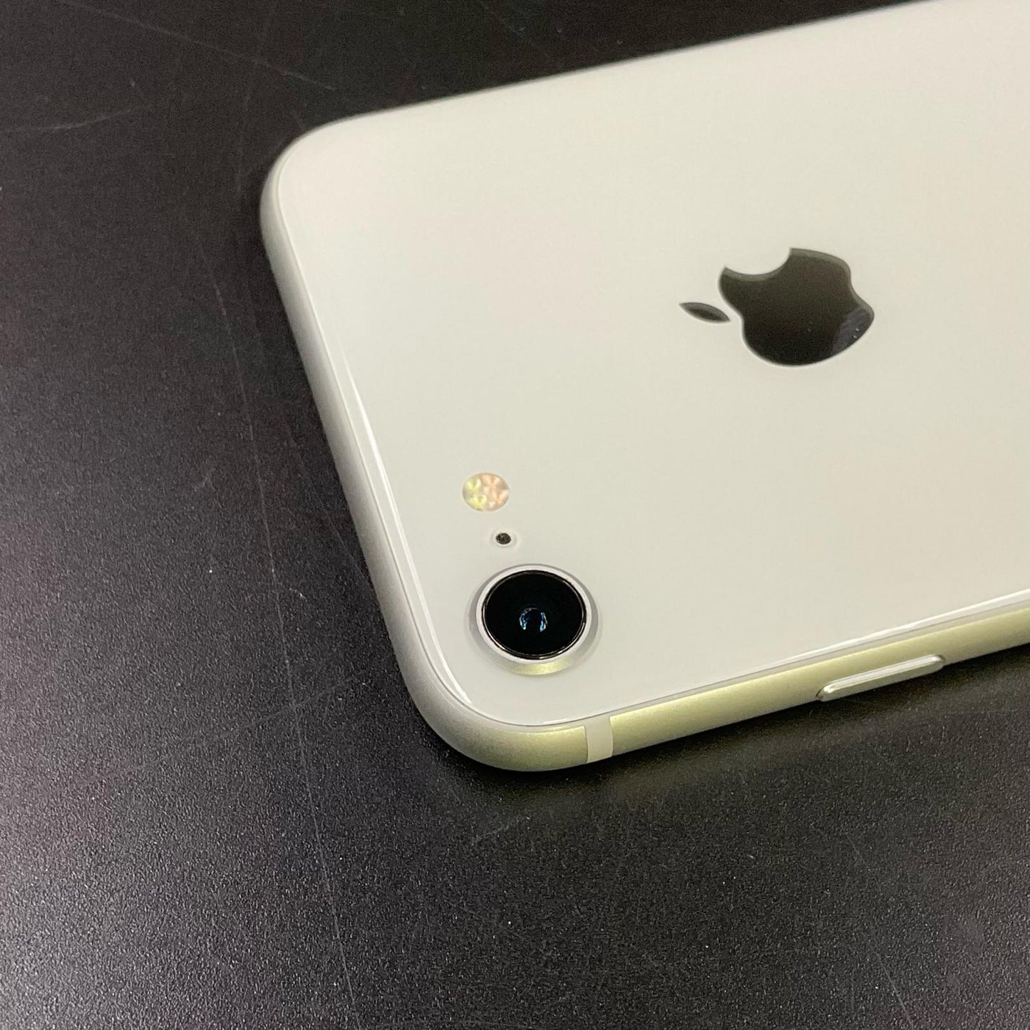 【最速発送】Apple iPhone iPhone 8 64GB シルバー Softbank 白ロム【難有】 86%