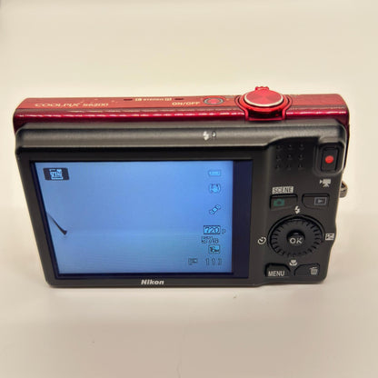 【全額返金保証】【最速発送】Nikon コンパクトデジタルカメラ COOLPIX S6200 レッド 動作確認済