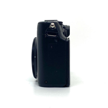 【全額返金保証】【最速発送】Nikon コンパクトデジタルカメラ COOLPIX P7100 動作確認済
