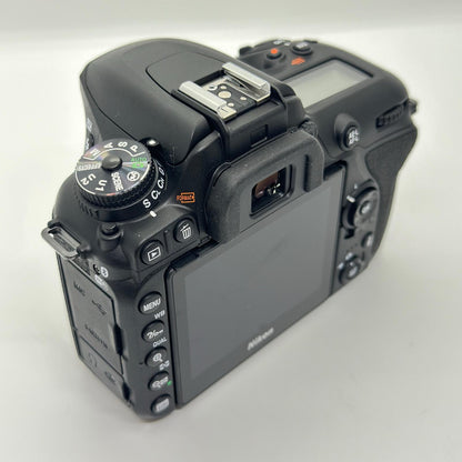 【全額返金保証】【最速発送】Nikon デジタル一眼 D7500 18-140 VR レンズキット 美品 動作確認済